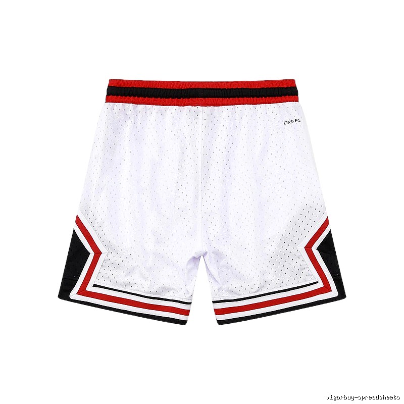 AJ sporty white shorts