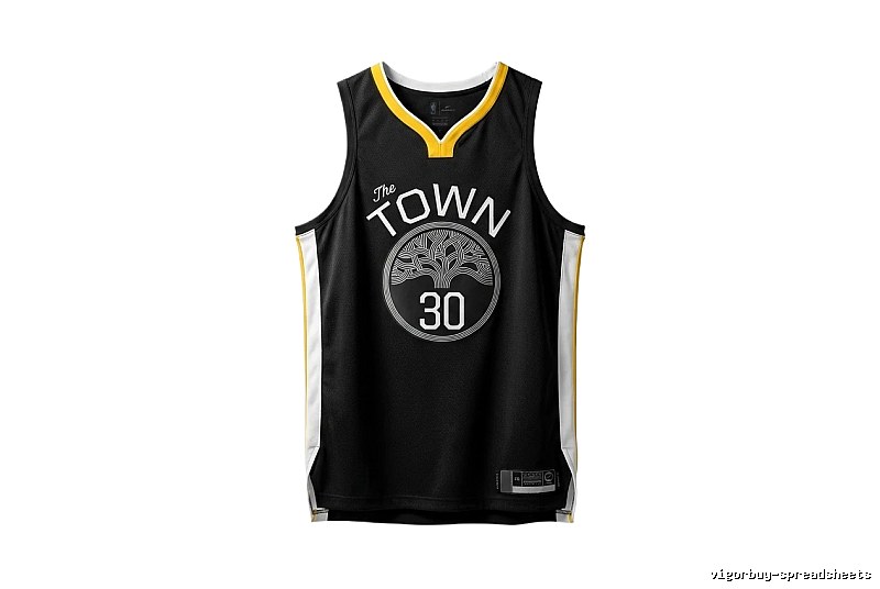 Black basketball uniforms of Curry The TOWN