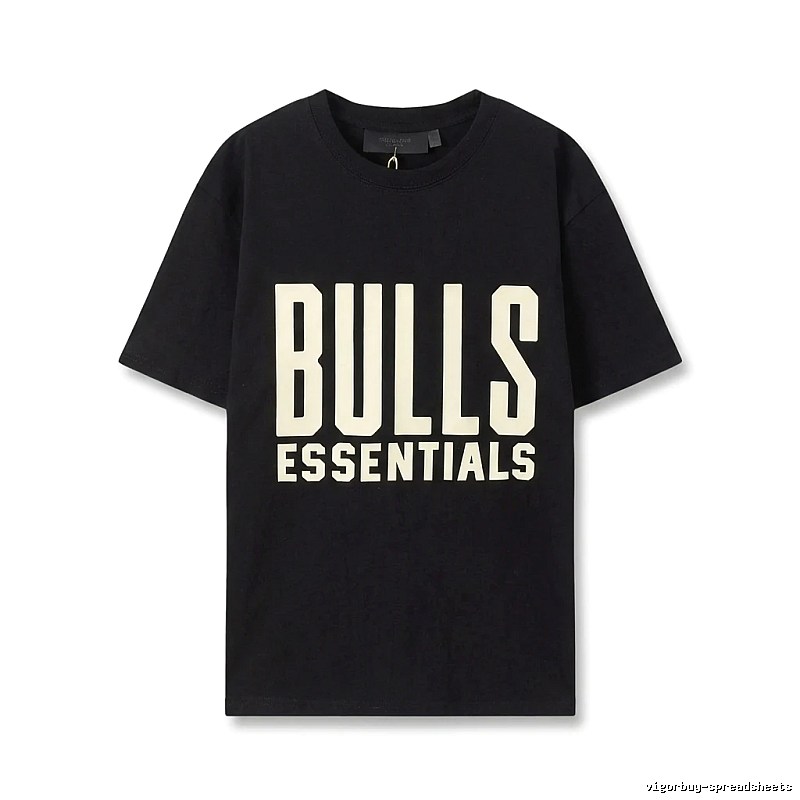 ESSENTIALS Bulls-style black T-shirt