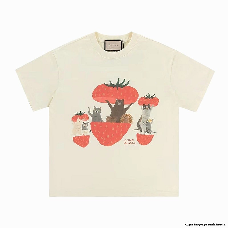Gucci Strawberry & Animal Childlike Playful Off-white T-shirt