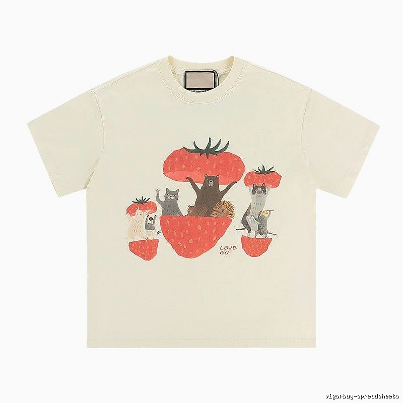 Gucci Strawberry & Animal Playful Style Off-white T-shirt