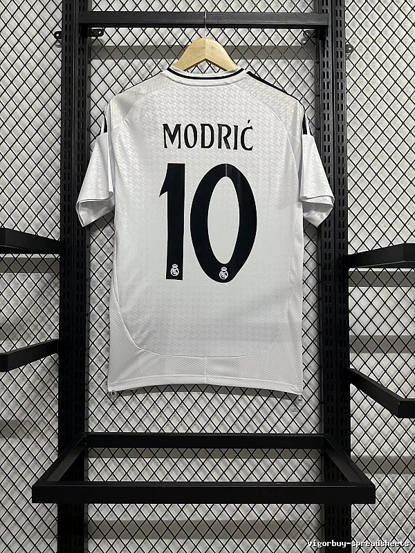 Real Madrid Resort Home soccer jersey White Real Madrid for Travel Looks Select Edition