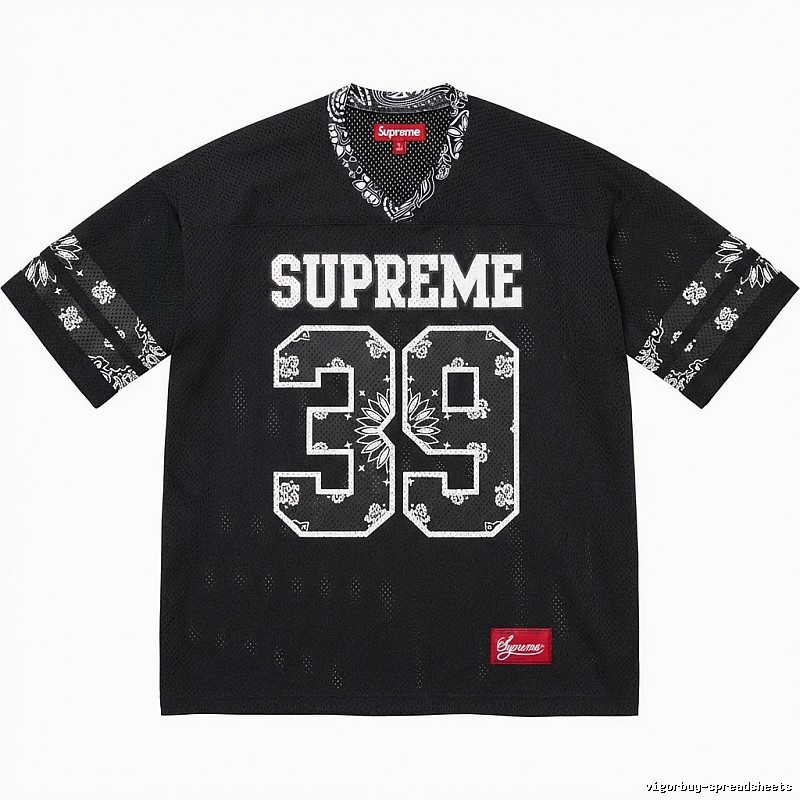 Supreme - printed sporty black T - shirt
